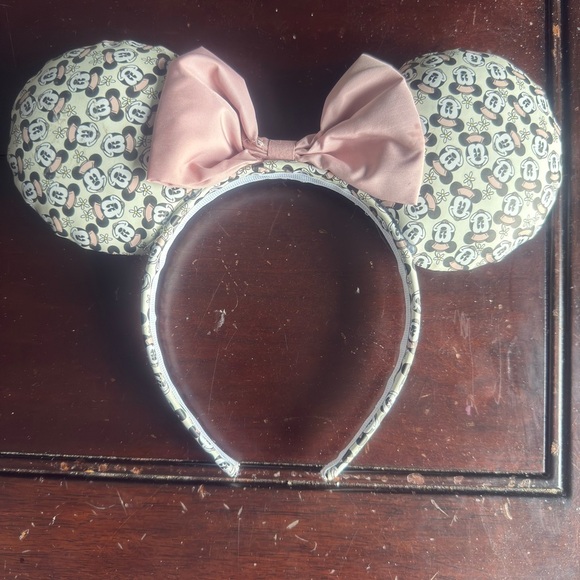 Disney Other - Disney Mickey Mouse Ears - Minnie Mouse pink bow - fits all -